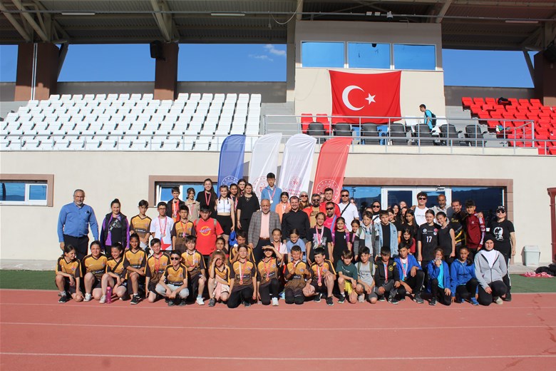 Afyonkarahisar'da Genç Atletler Yıldızlarını Parlatıyor: 9. TAF Turkcell U14 Küçükler Takım İl Seçmeleri Sona Erdi