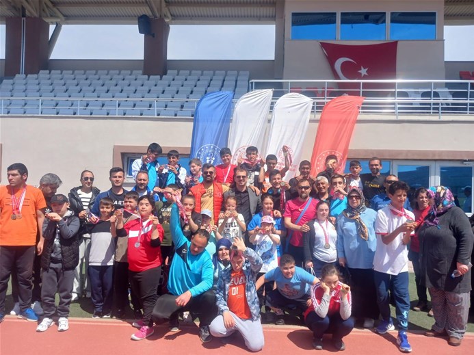 Özel Sporcuların Azmi Göz Doldurdu: Afyonkarahisar'da Atletizm İl Seçmeleri Tamamlandı