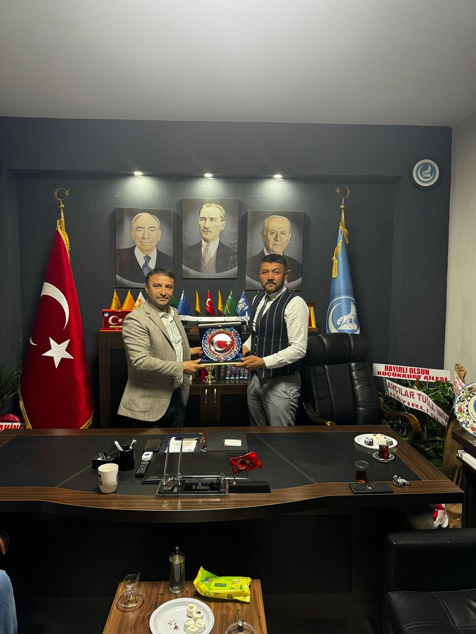 İl Başkanı Kahveci, Yeni İl Ocak Başkanı Çetinkaya'ya Hayırlı Olsun Ziyaretinde Bulundu