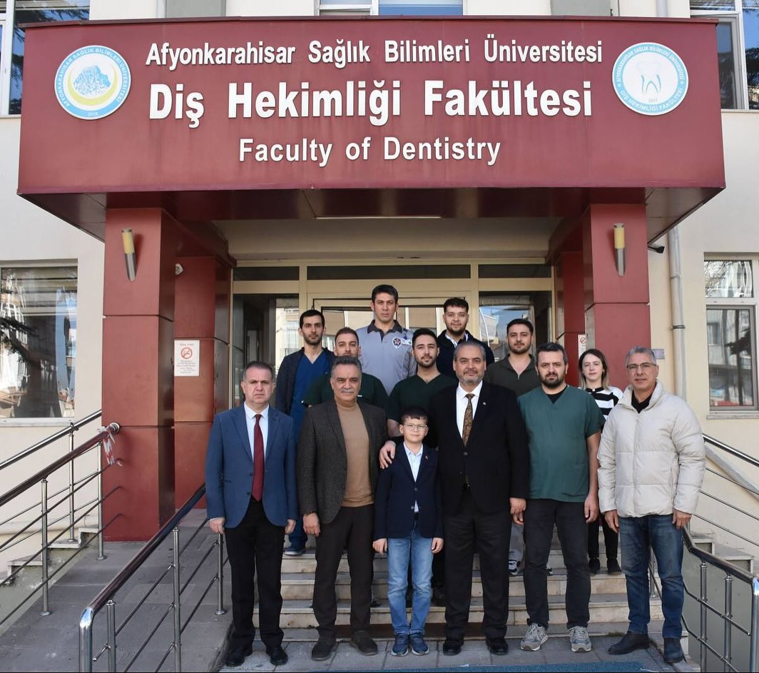Afyonkarahisar'da Sağlıkta İlk: 7/24 Diş Acil Polikliniği Hizmete Açıldı