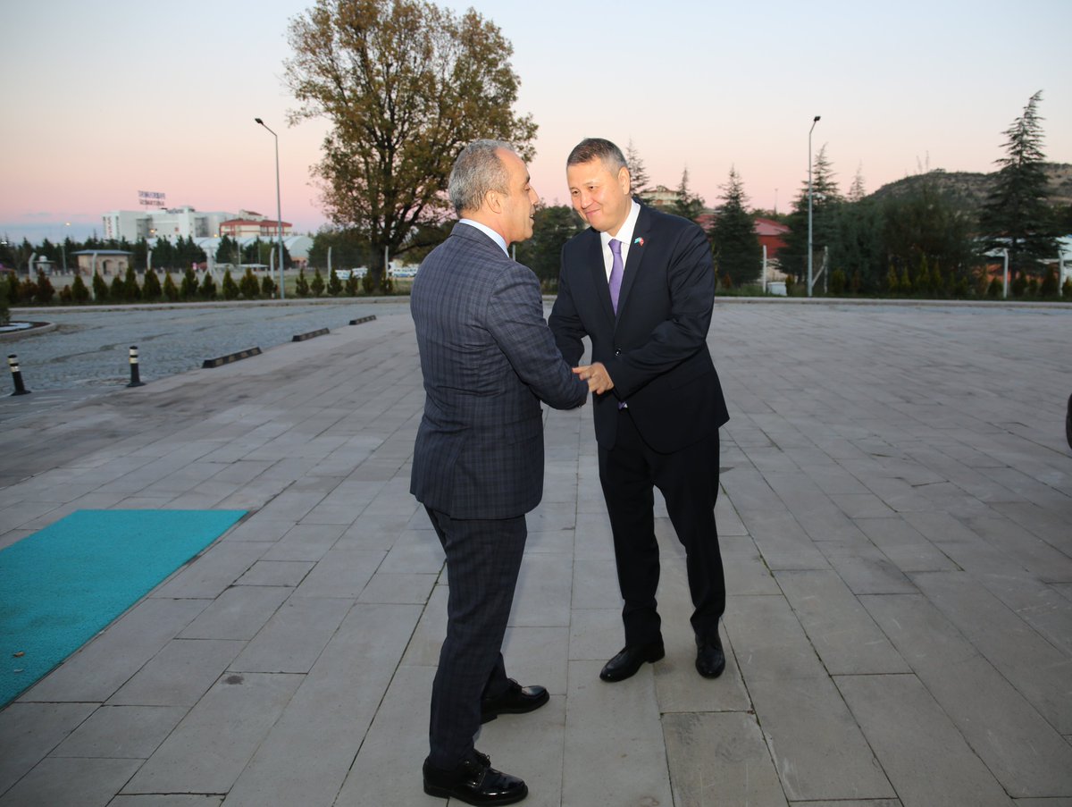 Kazakistan İzmir Başkonsolosu'ndan İl Emniyet Müdürlüğü'ne Ziyaret