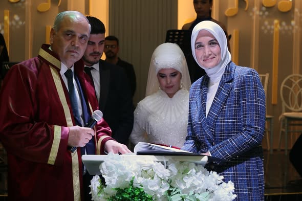 Aile Yılı Kapsamında Vali Yiğitbaşı Düğün Töreninde