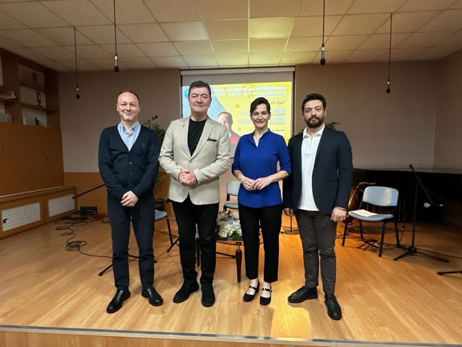 Afyon Kocatepe Üniversitesi Devlet Konservatuvarı'nda Mezunlarla Kariyer Buluşmaları