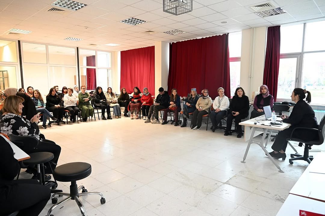 AKÜ'de Sanat ve Kariyer Buluşması