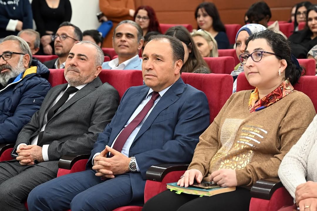 Rektör Prof. Dr. Karakaş, Sosyolojinin Dünü, Bugünü ve Geleceğini Değerlendirdi