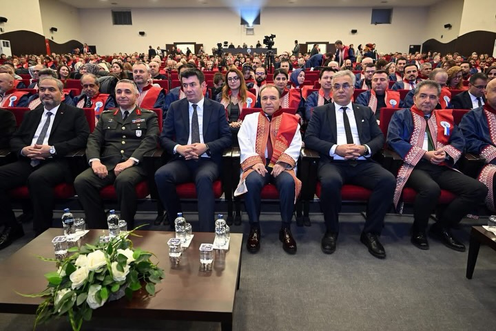 Akademik Başarıların Taçlandığı Gece