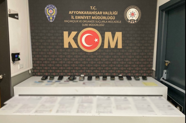 Afyon'da Tefecilik Operasyonu: 5 Şüpheli Yakalandı, 3'ü Tutuklandı