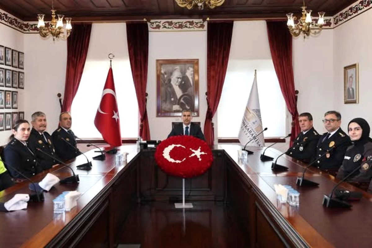 Afyonkarahisar Valisi, Polis Haftası'nda Emniyet Mensuplarını Kabul Etti