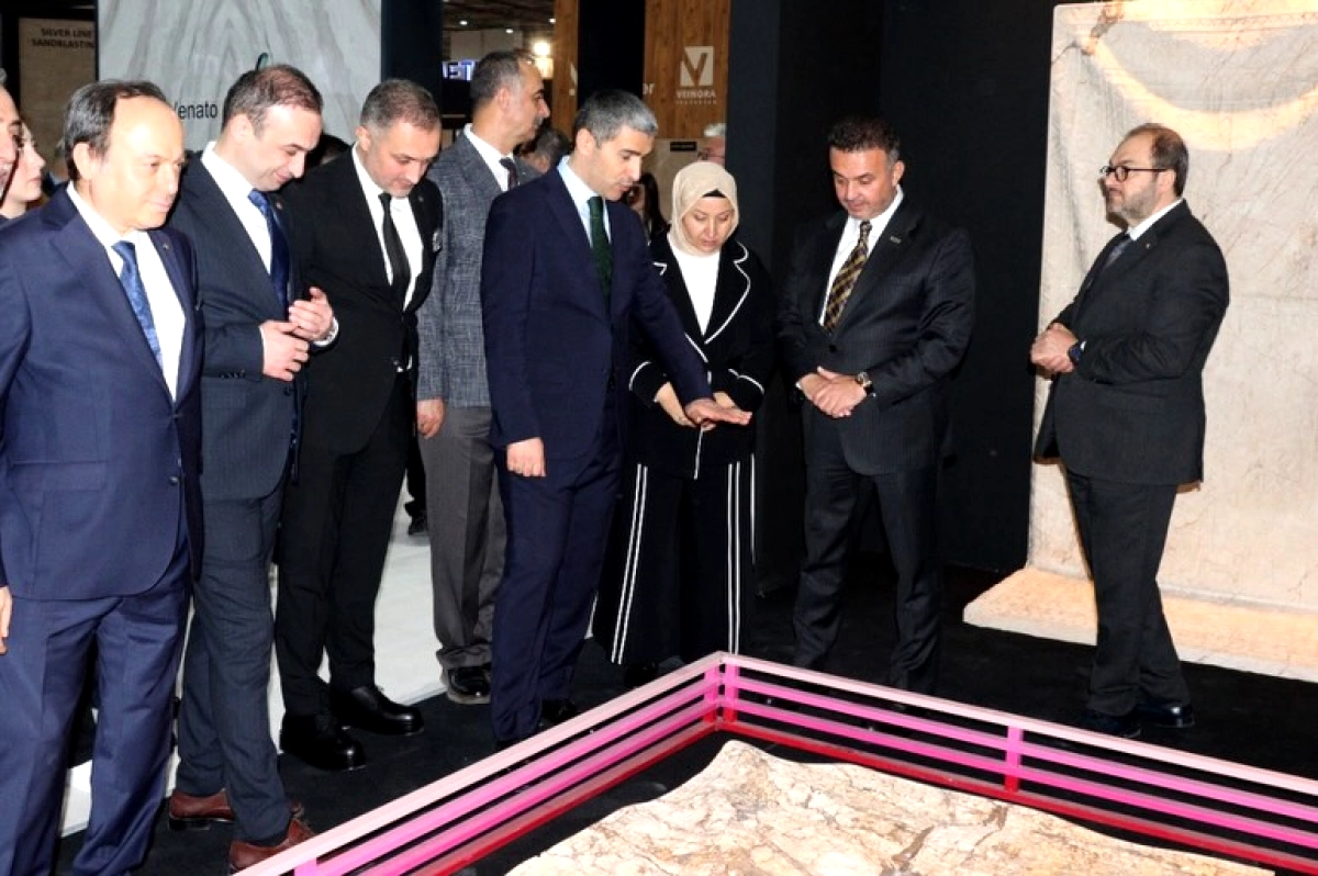 Afyonkarahisar'dan 86 Firma İzmir'deki Mermer Fuarında Yer Aldı