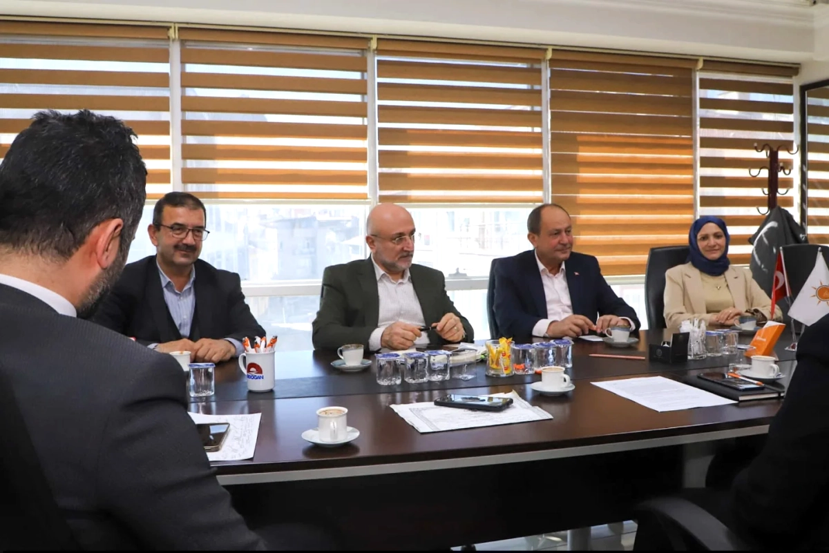 AK Parti Afyonkarahisar Teşkilatı Yeni Dönem Stratejilerini Masaya Yatırdı