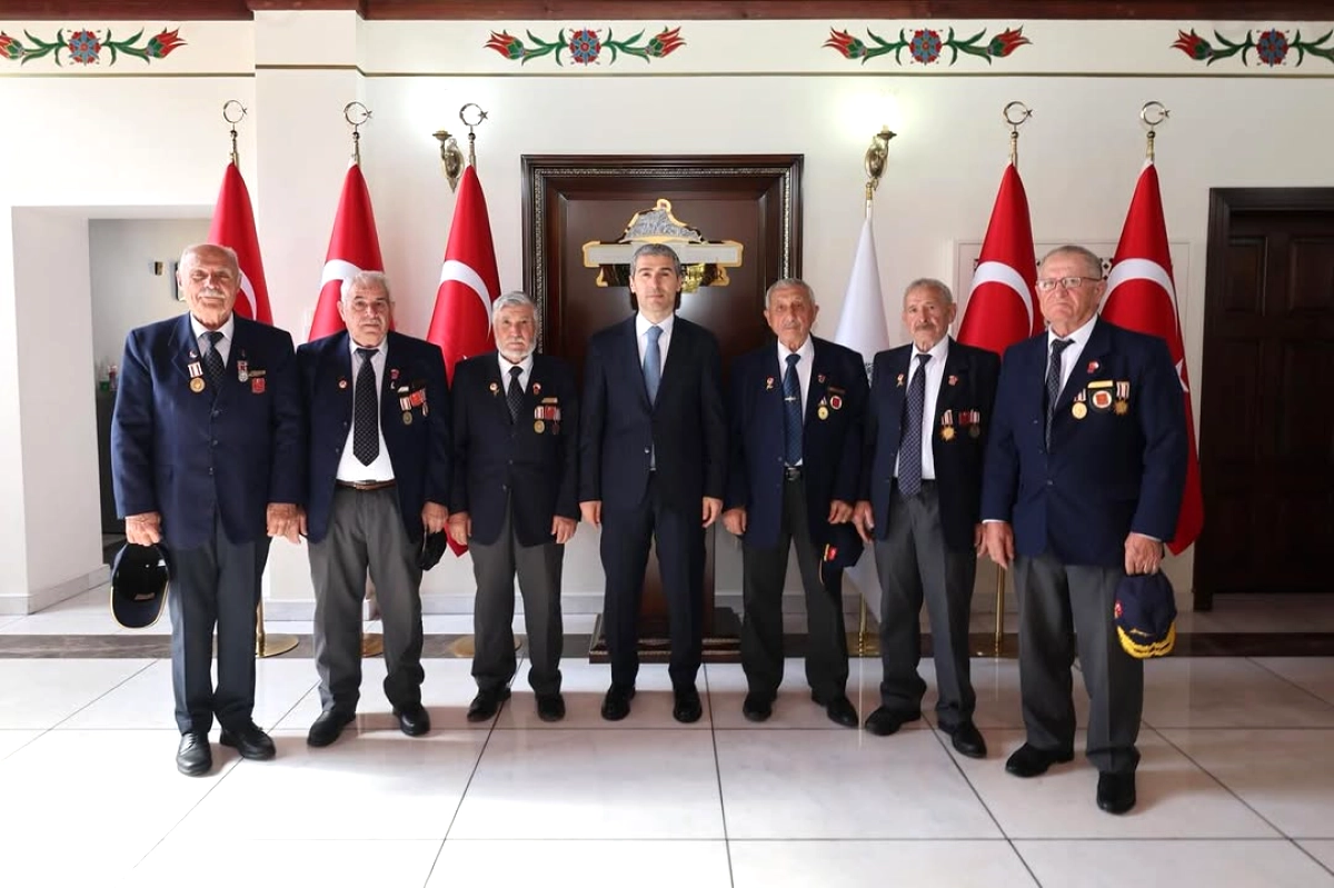 Vali Aktaş, Muharip Gaziler Derneği Temsilcisi'ni Kabul Etti