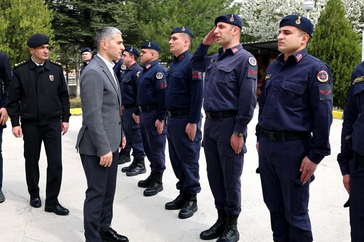 Afyonkarahisar Valisi Aktaş, Tatarlı Jandarma Karakolunu Denetledi