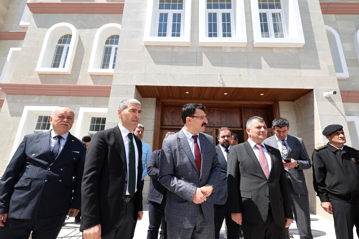Emirdağ'da Dev İnşaatlar Sona Yaklaştı: Vali Aktaş Sahada