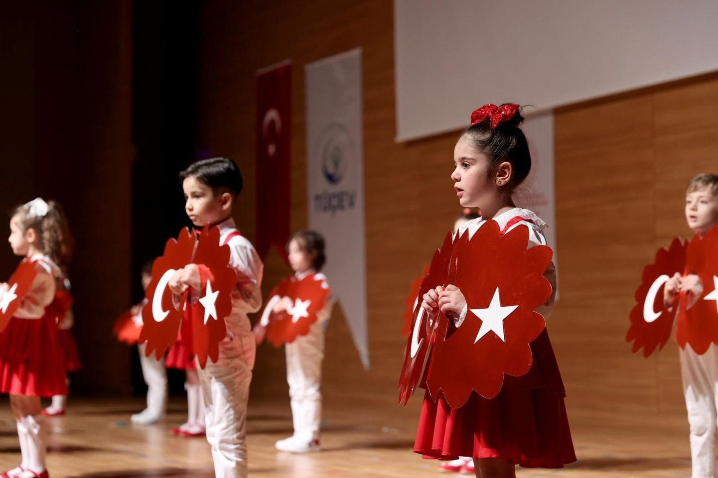 Çocuklar 23 Nisan Bayramını Kreşte Coşkuyla Kutladı