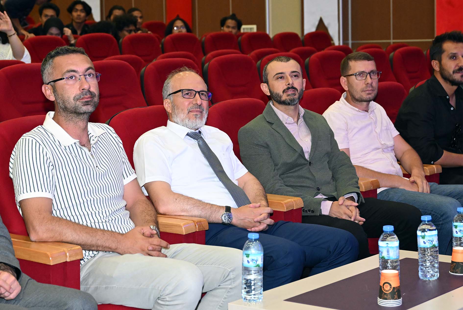 AKÜ TÖMER'de Mezuniyet Töreni Düzenlendi