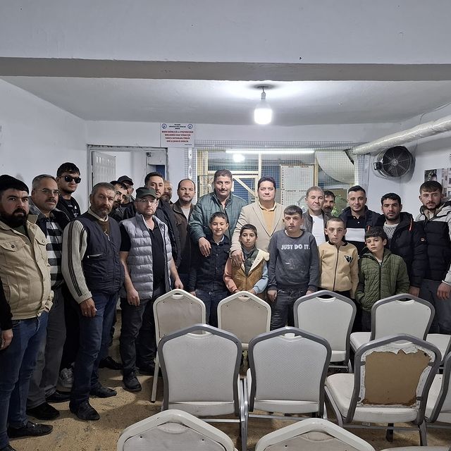 Bolvadin'de Güvercin ve Süs Tavukları Derneği açıldı.