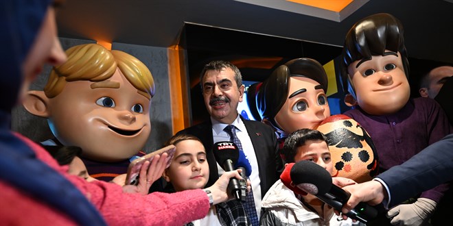 Milli Eğitim Bakanı'ndan Velilere Dijital Bağımlılık Uyarısı