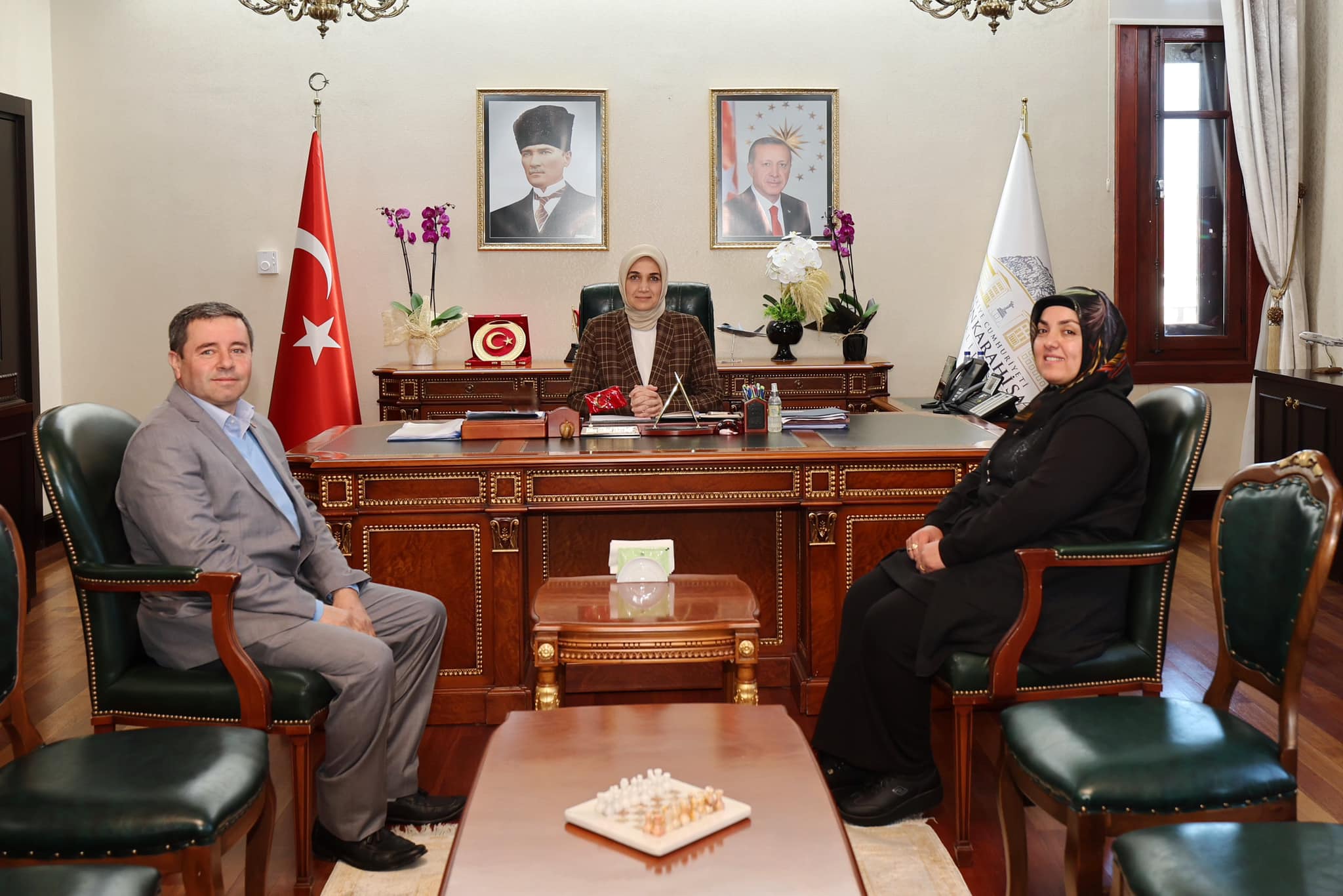 Vali Yiğitbaşı, Başmakçı Çığrı Köyü Muhtarını Ağırladı