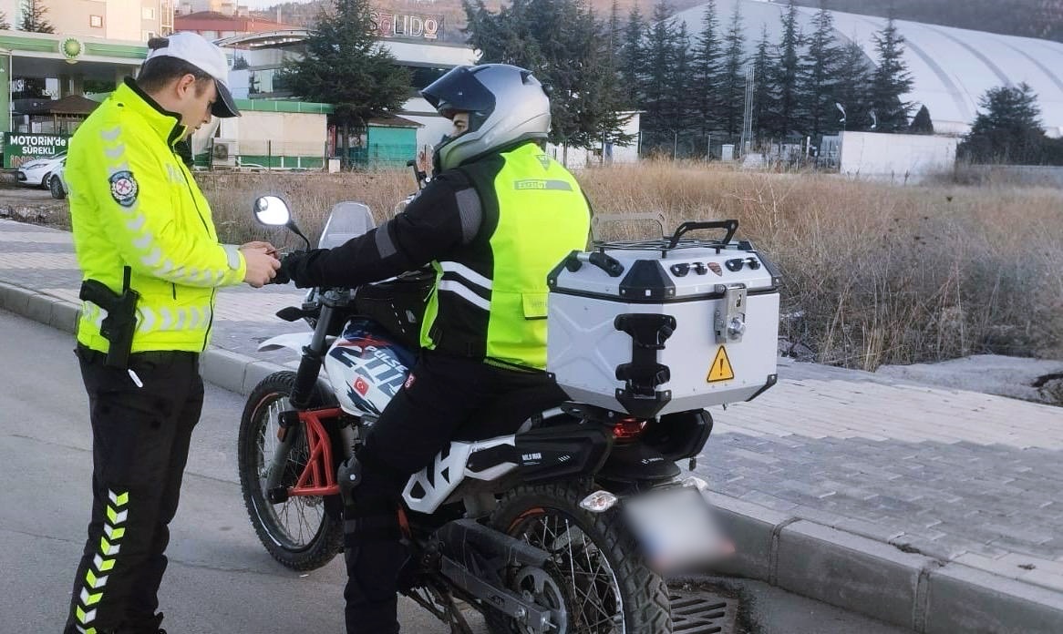 Yoğun Trafik Noktalarında Polis Müdahalesi