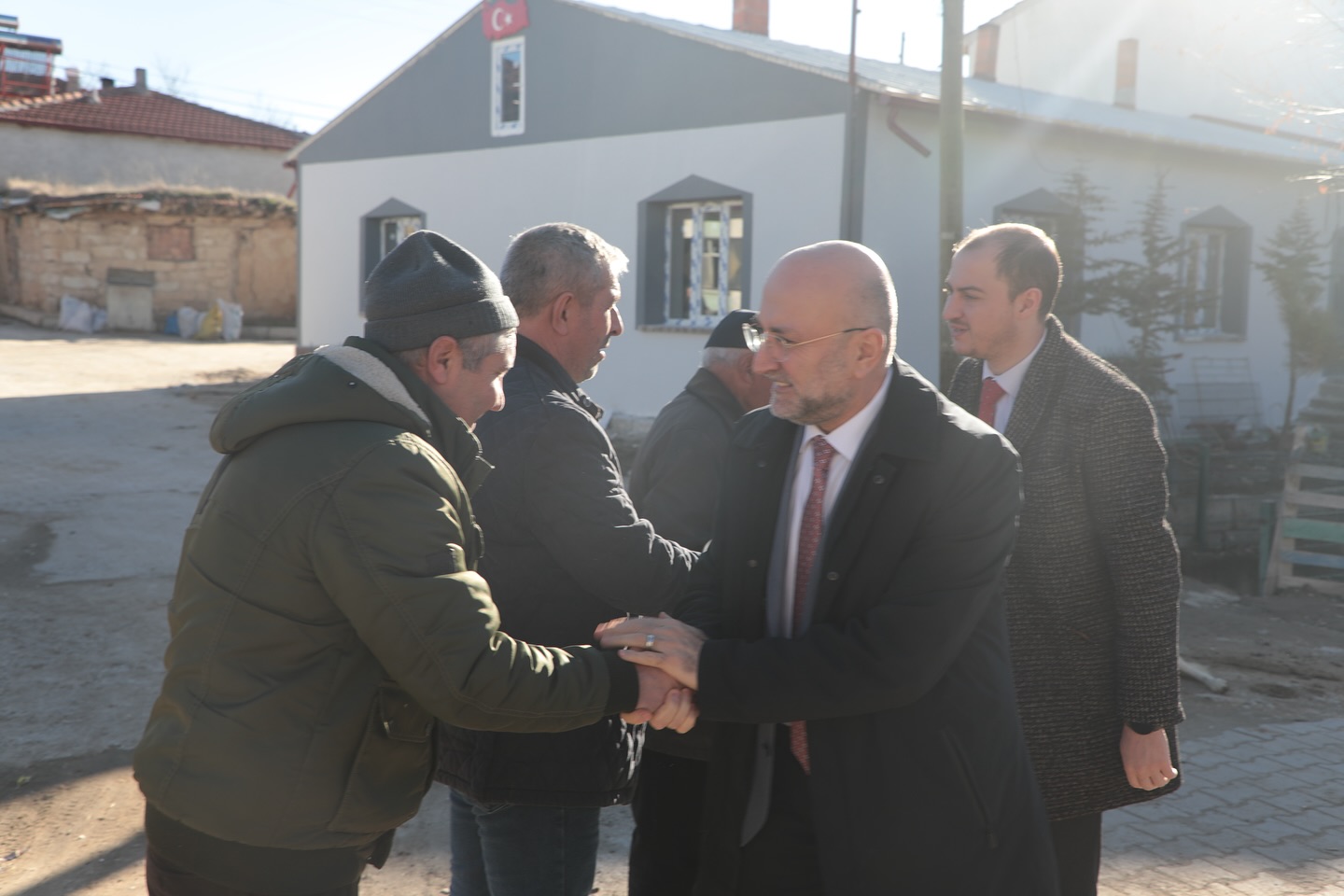 Ak Parti Afyon İl Yönetimi Emine Akpınar'ın Cenazesine Katıldı