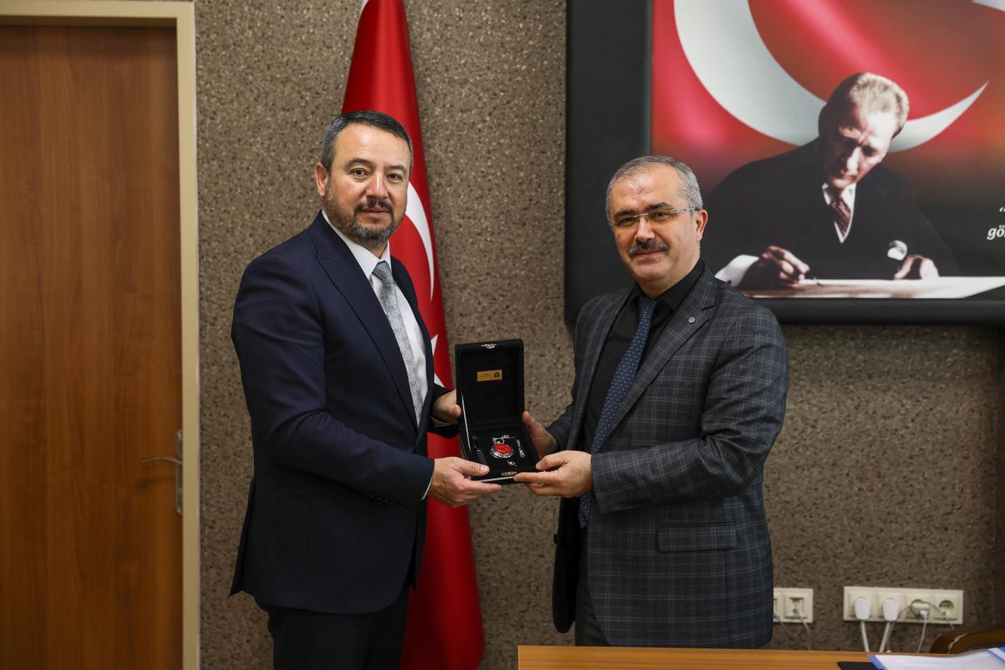 Sandıklı Belediye Başkanı Adnan Öztaş, Afyonkarahisar'da İl Müdürü Bilal Erdoğan'ı Ziyaret Etti