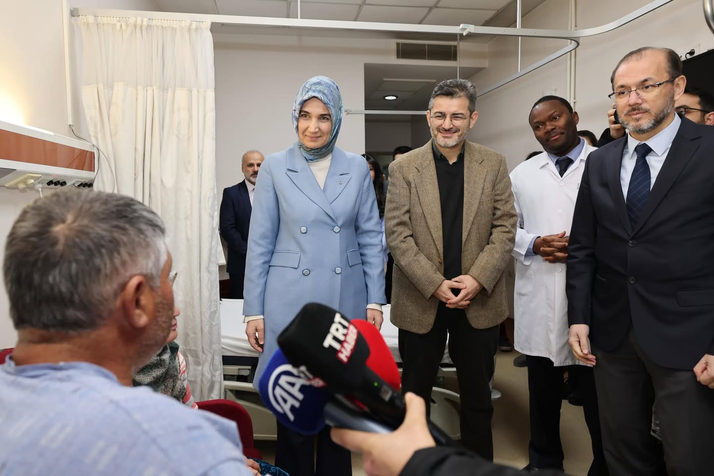 Afyonkarahisar'da Kornea Nakli Başarısı: Valilikten Hasta Ziyareti