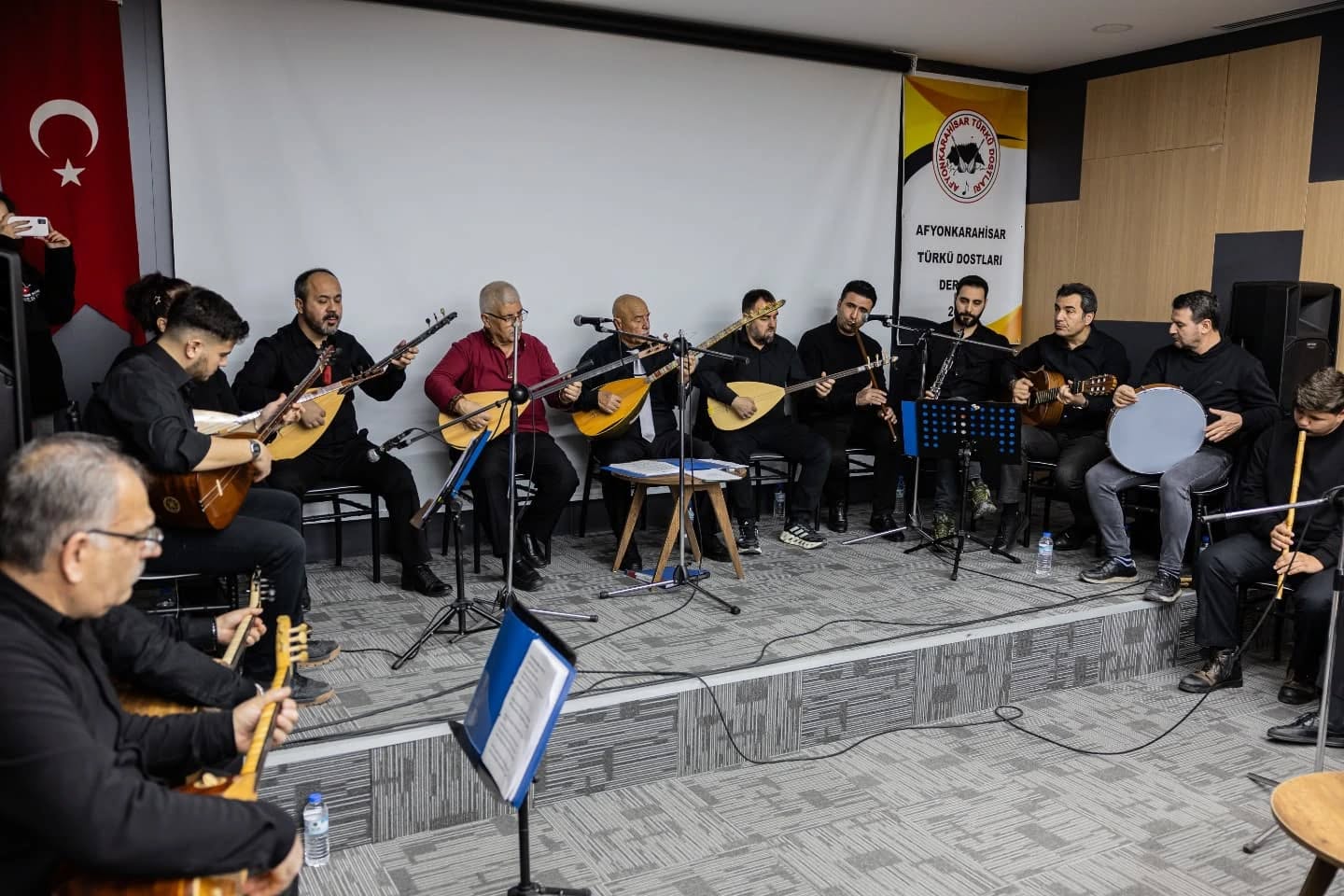 Afyonkarahisar'da Unutulmaz Türkü Gecesi