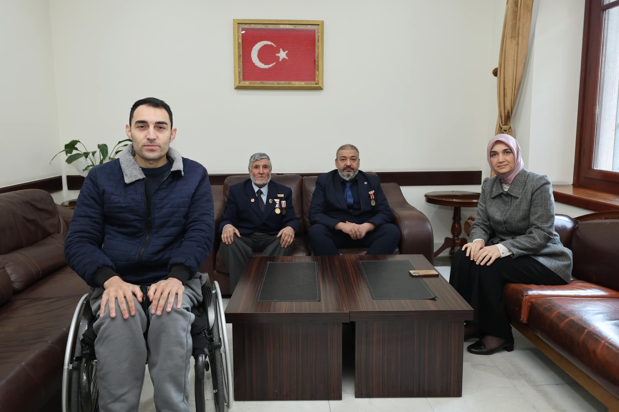 Afyonkarahisar Valisi Gazileri Ağırladı