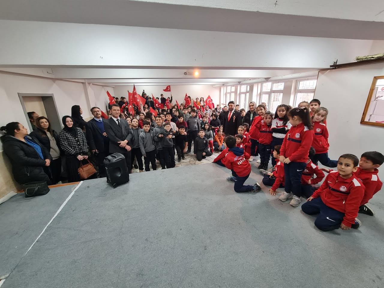 Vatan ve Bayrak Sevgisi: Afyonkarahisar Gençleriyle Anlamlı Buluşma