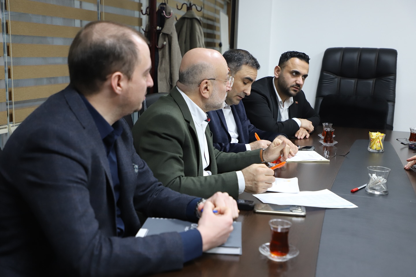 AK Parti, Büyük Güçlü Türkiye Hedefinde İstişare Toplantısı Yaptı