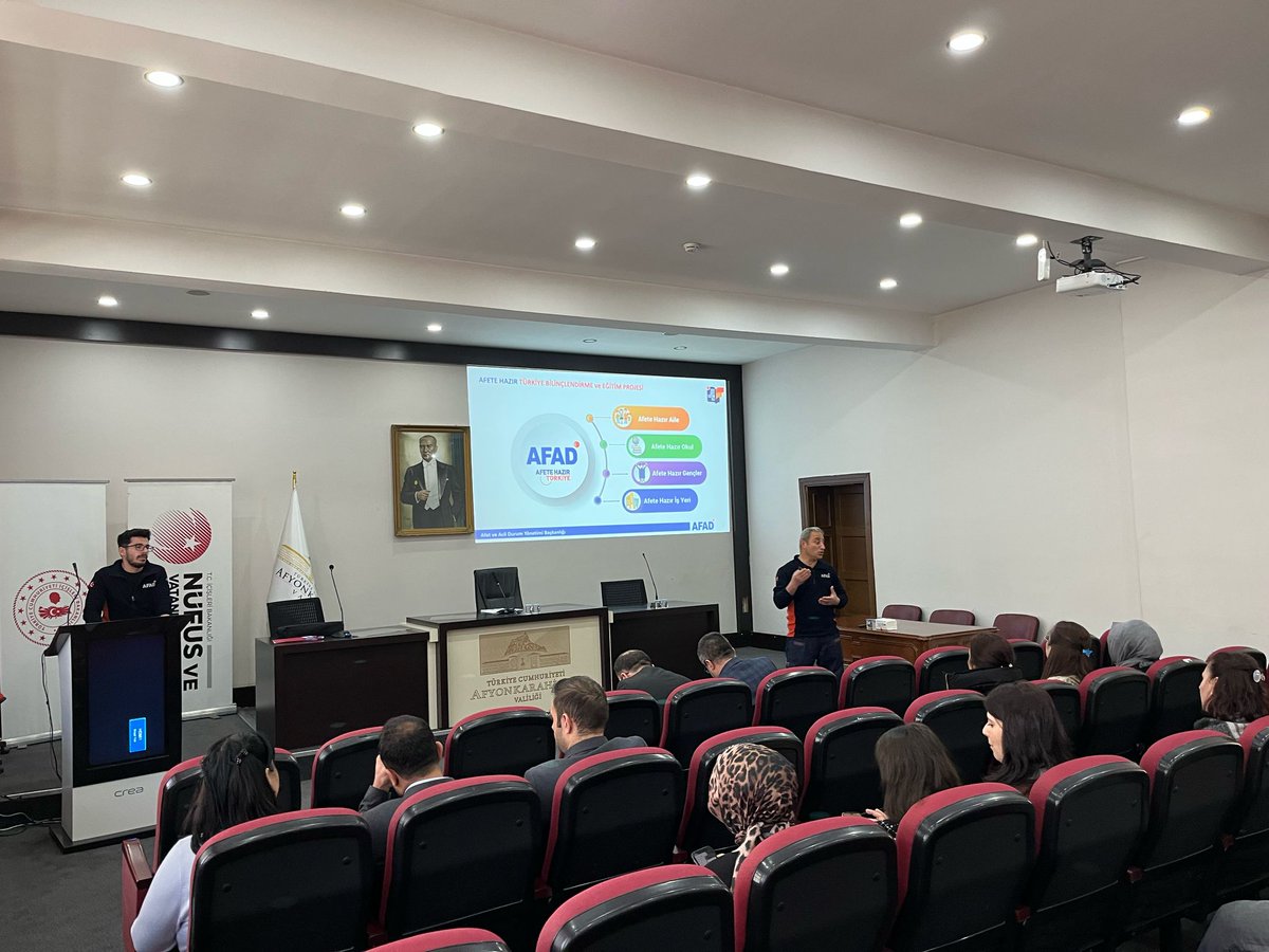 Afyonkarahisar'da İl Nüfus Müdürlüğü Personeline Afet ve Yangın Eğitimi