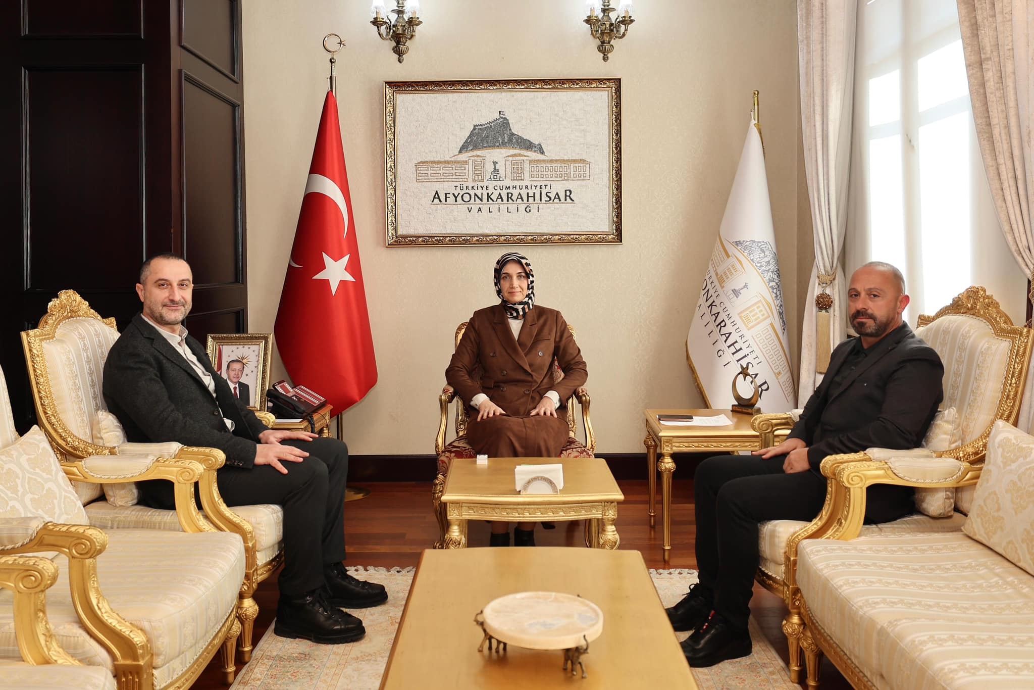 Vali Kübra Güran Yiğitbaşı İş İnsanlarını Makamında Ağırladı