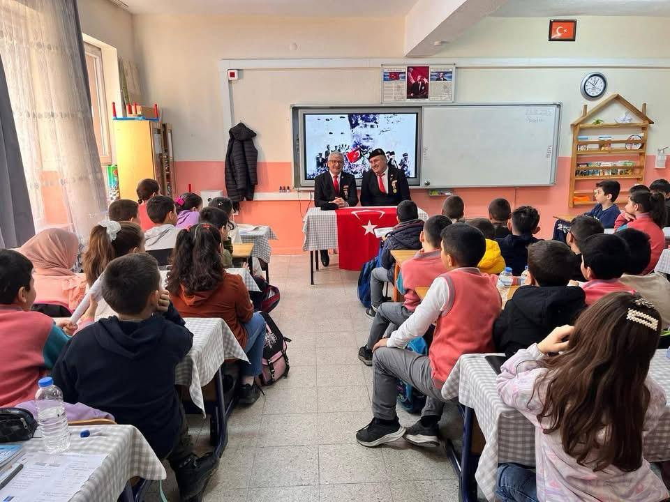 Afyonkarahisar'da Şehitlik ve Gazilik Üzerine Eğitici Söyleşiler Düzenleniyor