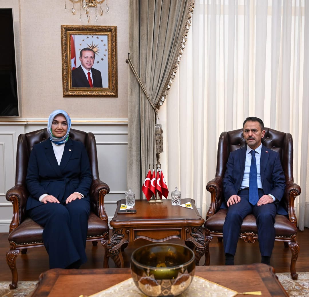 Vali Kübra Güran Yiğitbaşı'ndan Vali İlhami Aktaş'a Nezaket Ziyareti