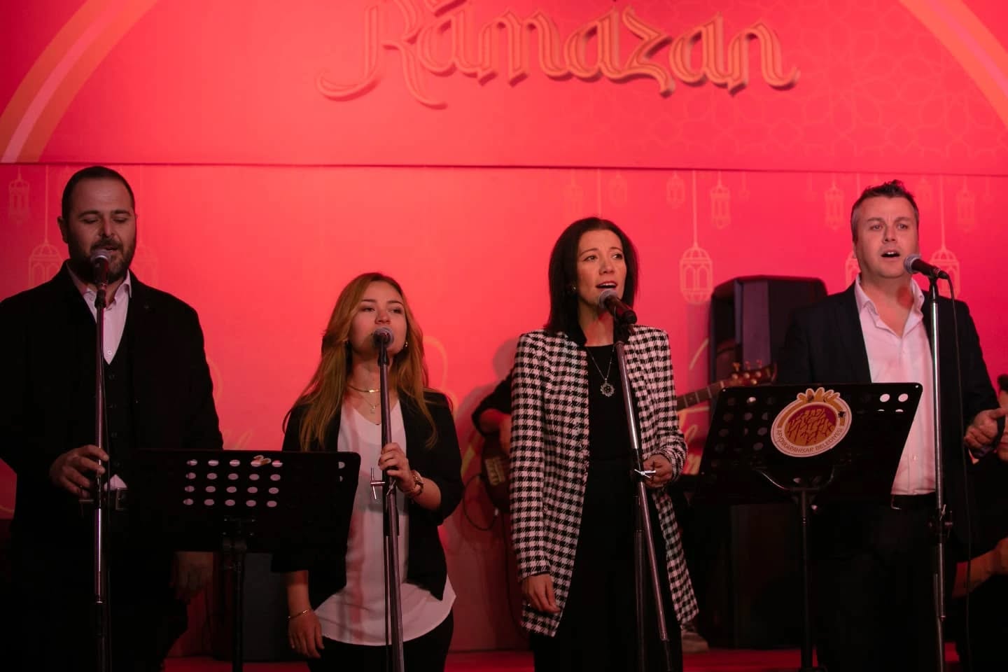 Ramazan Etkinlikleri Zafer Meydanı'nda Hemşehrilerin Yoğun İlgiyle Sürüyor