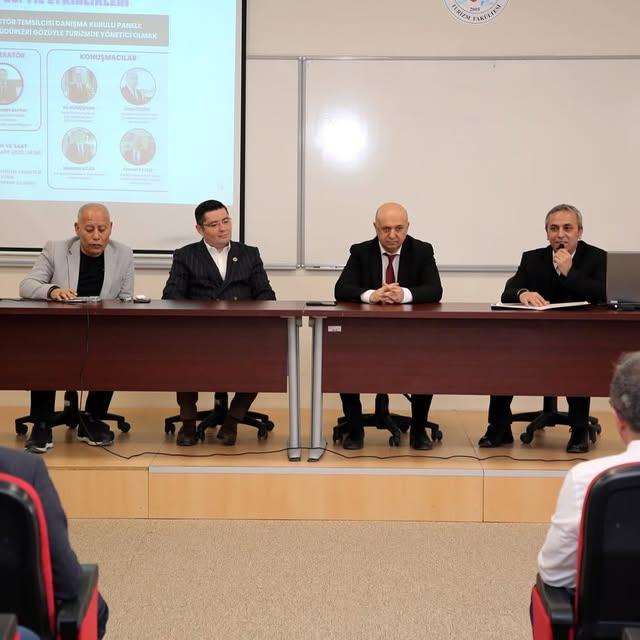 Afyon Kocatepe Üniversitesi'nde Otel Müdürü ve Turizm Fakültesi Öğrencileri Buluştu