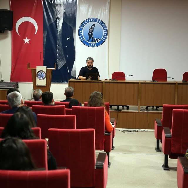 Afyon Kocatepe Üniversitesinde Mehmet Akif Ersoy ve İstiklal Marşı Paneli Düzenlendi