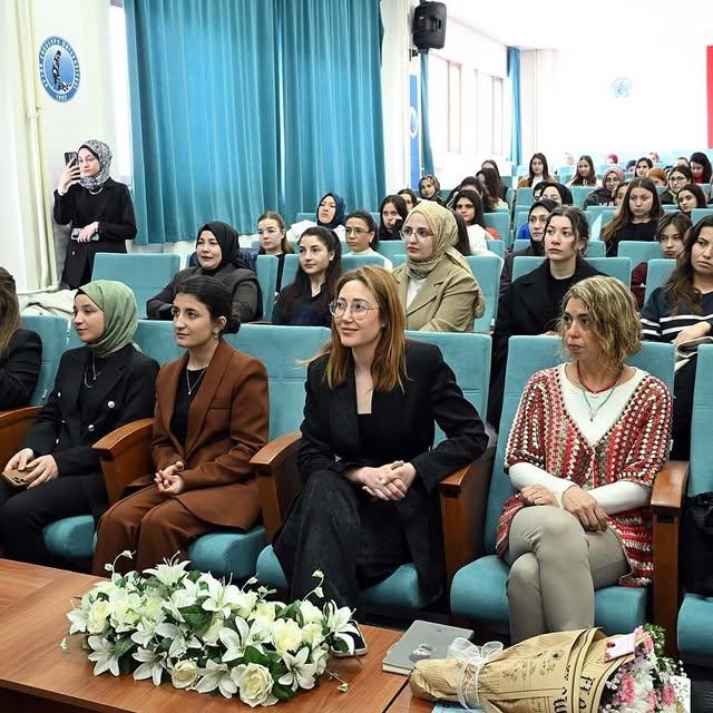 Afyon Kocatepe Üniversitesi'nde Okul Öncesi Öğretmenliği Tartışmaya Açıldı