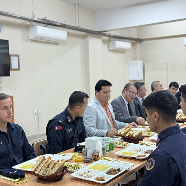Bolvadin Belediyesi Temsilcileri Cezaevi Jandarma Bölük Komutanlığı İftar Programına Katıldı
