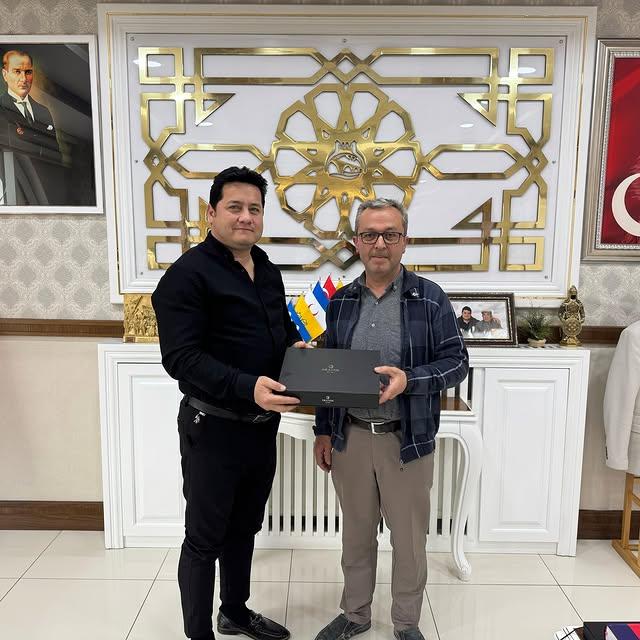Bolvadin Belediye Başkanı Aynacı'ya Seçim Adayından Ziyaret