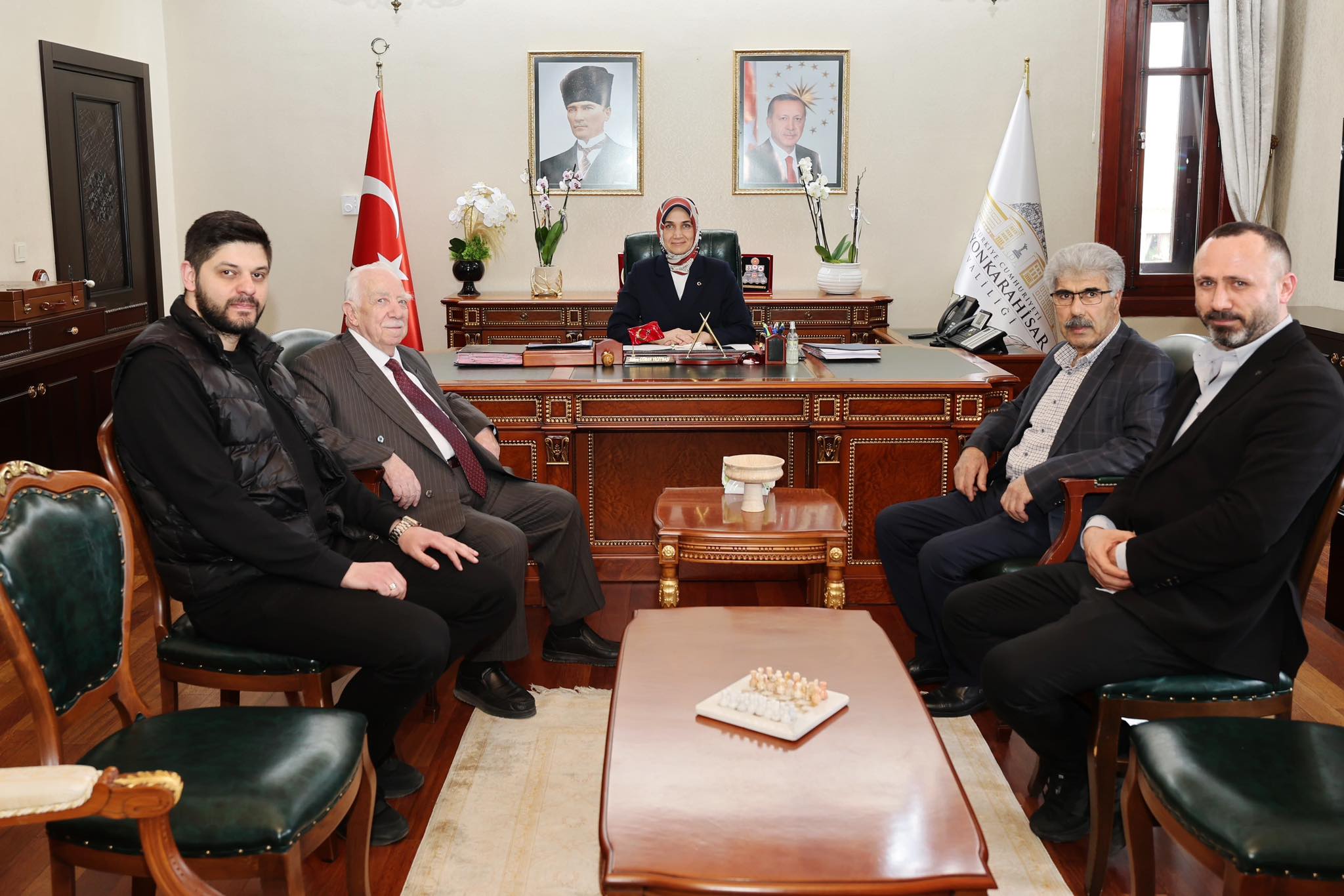 Afyonkarahisar Valisi Yiğitbaşı, Hal Başkanı Çiloğlu'nu Kabul Etti
