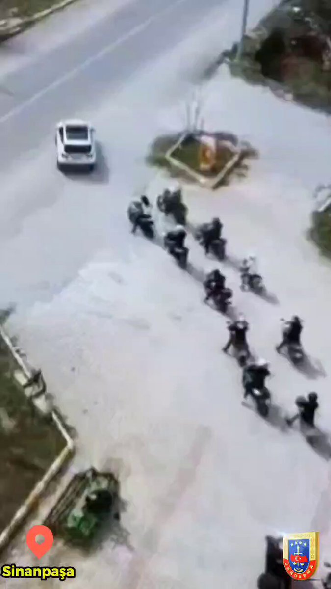 Afyonkarahisar'da Motosiklet Sürücülerine Güvenli Sürüş Eğitimi Veriliyor