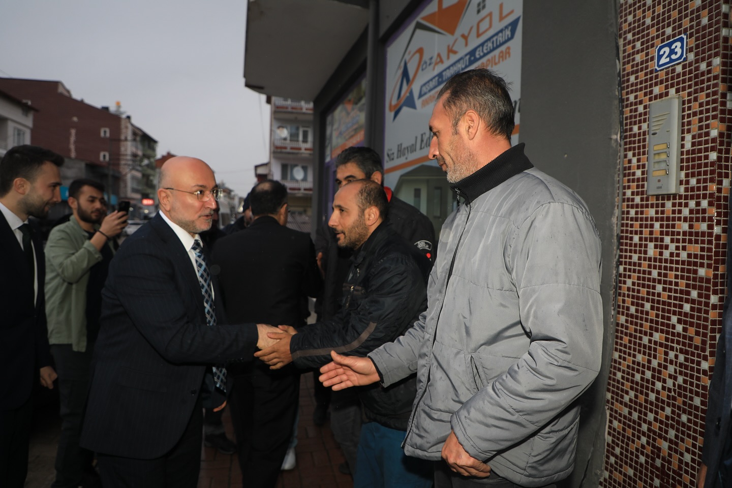 AK Parti Afyon İl Başkanı Sinanpaşa'da Bayram Ziyarı Gerçekleştirdi