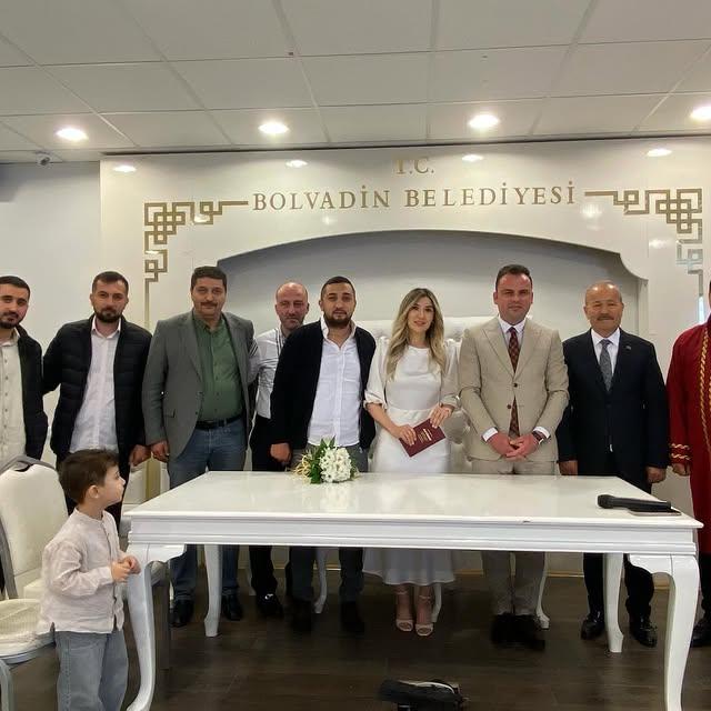 Bolvadin'de Yeni Bir Hayat: Genç Çift Evlendi