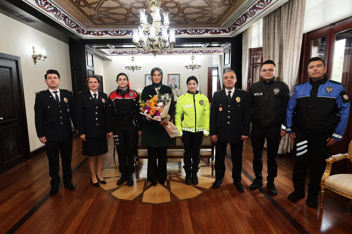 Afyonkarahisar Valisi Yiğitbaşı, Polis Haftası’nda Emniyet Personelini Kabuletti