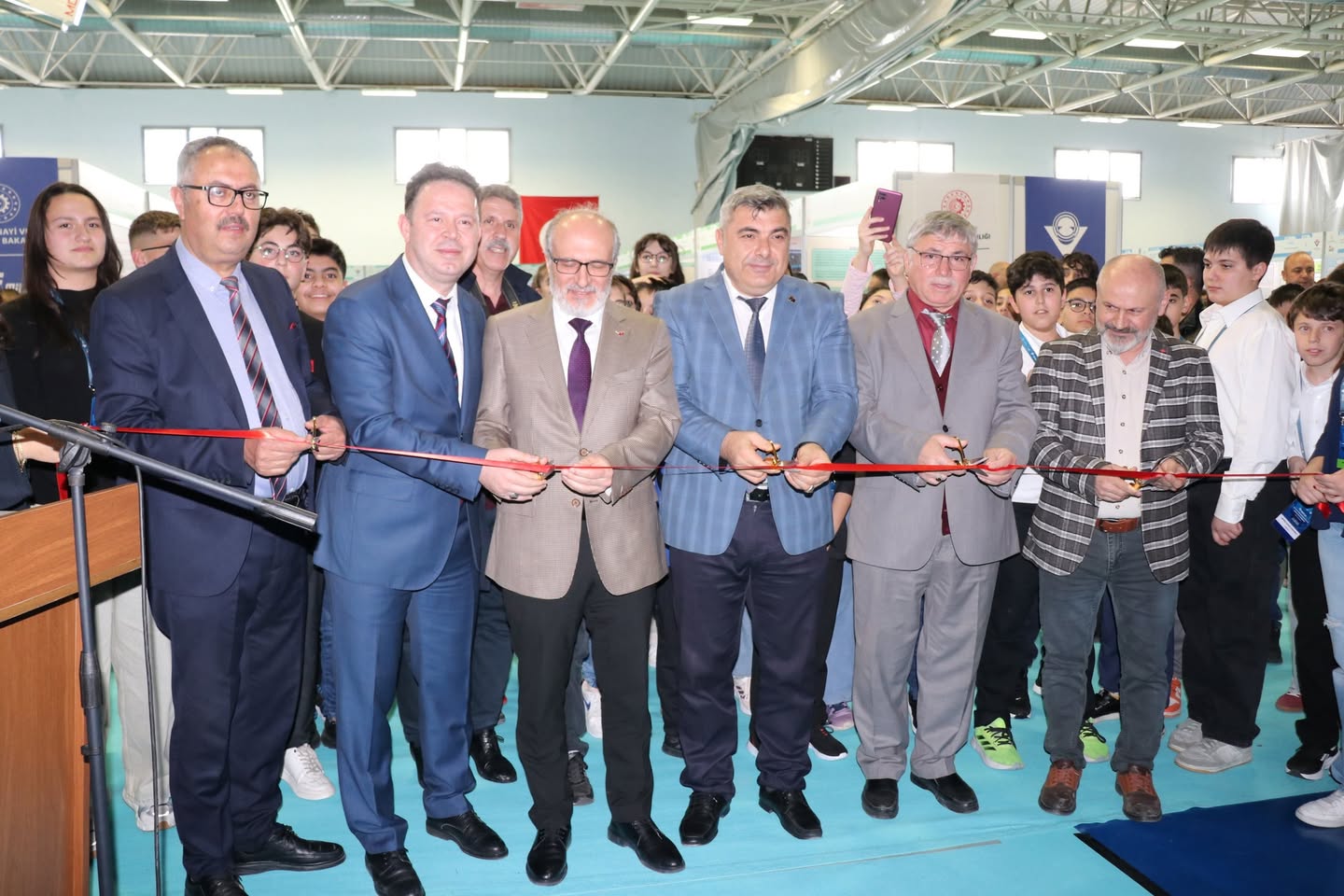 Afyonkarahisar, TÜBİTAK 2204 B Ortaokul Öğrencileri Araştırma Projeleri Yarışmasına Ev Sahipliği Yapıyor