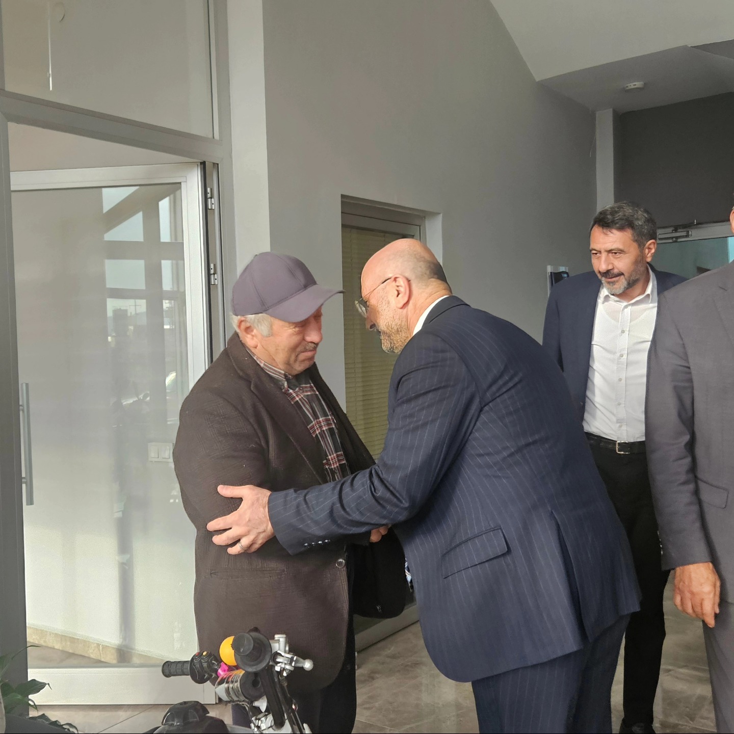 Afyonkarahisar Organize Sanayi Bölgesi'nde Kereste Fabrikasında Yangın