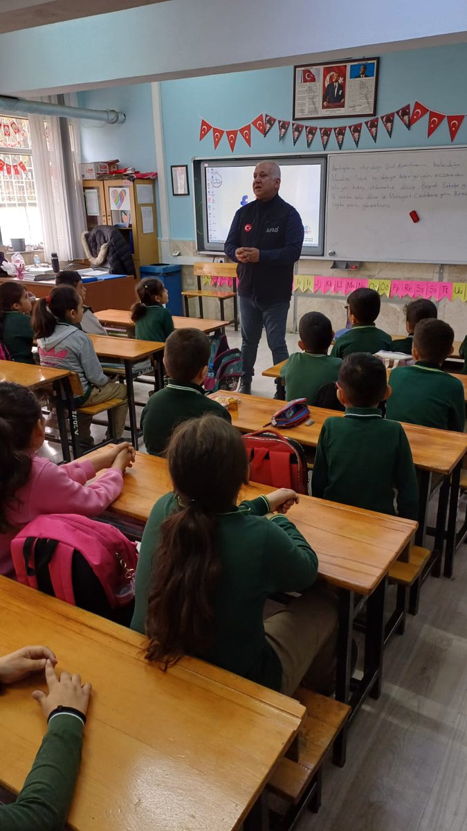 Afyonkarahisar'da Okulda Afet Bilinci Artırıldı
