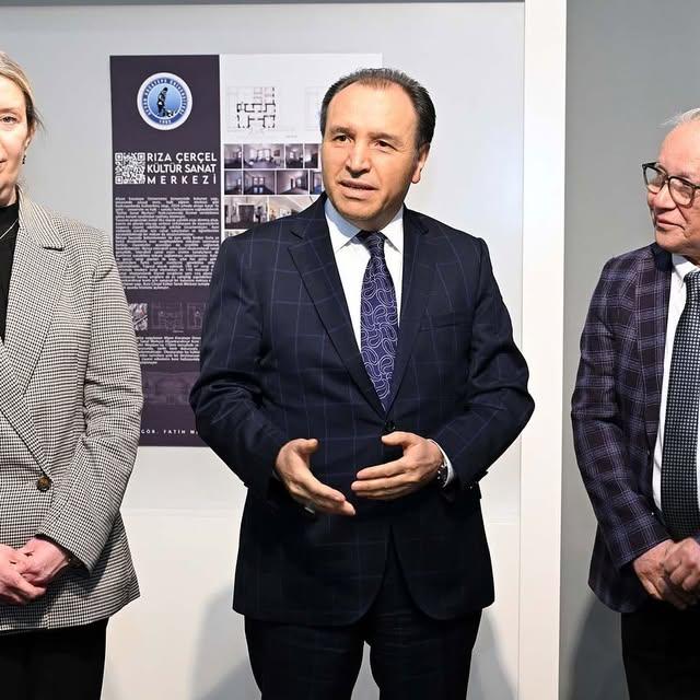 Afyon Kocatepe Üniversitesi'nde Sadettin Aygün'ün Kişisel Seramik Sergisi Açıldı