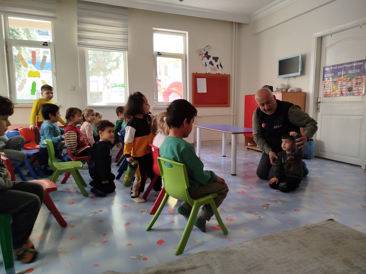 Afyonkarahisar'da Minik Kalpler Afet Bilinciyle Buluştu